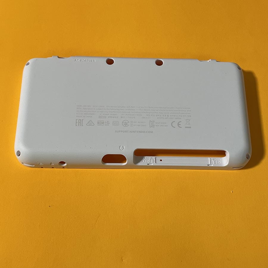 Exterior Shell Cover for New Nintendo 2DS XL – White – Bottom Only – Brand New