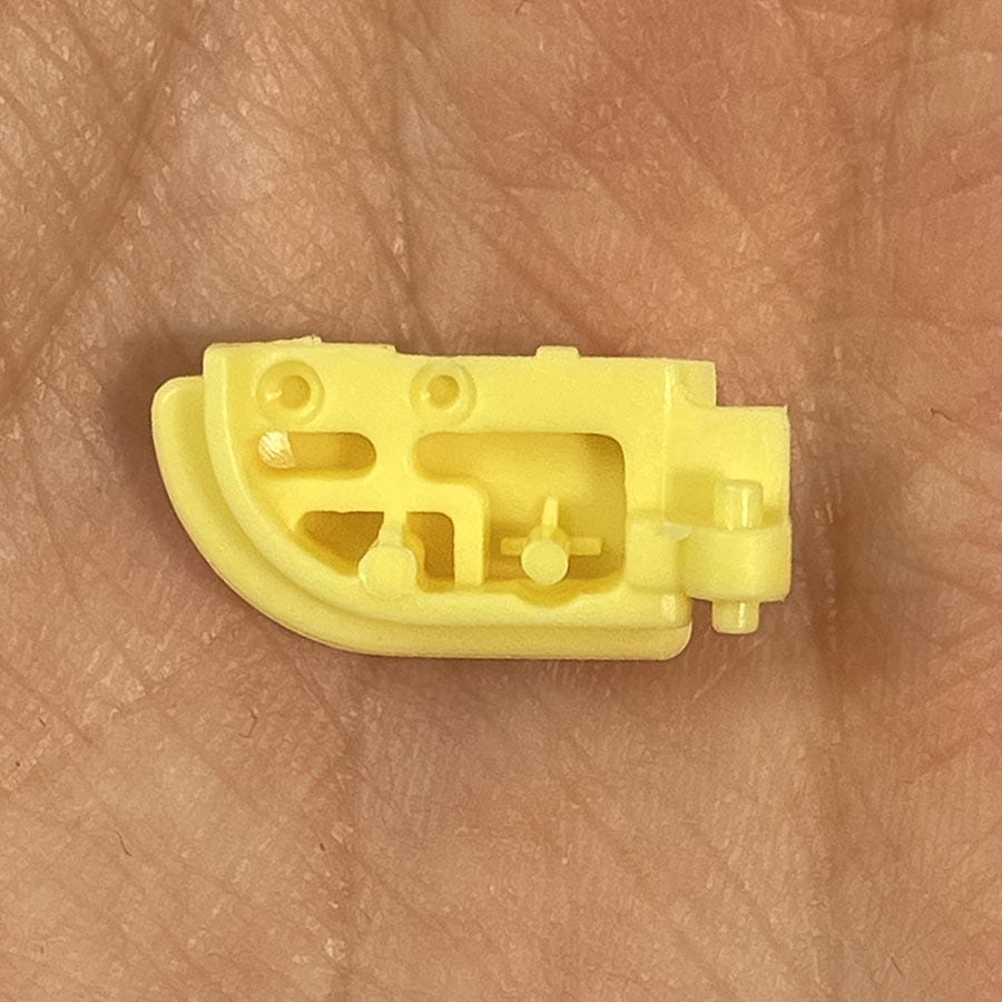 Alternative view of Left Shoulder Button for New Nintendo 3DS XL – Yellow – Replacement Button – Brand New (3rd Part)
