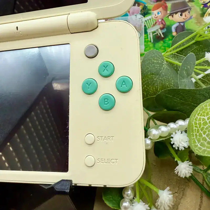 New-Nintendo-2DS-XL-–-Animal-Crossing-Edition-Modded-4.webp