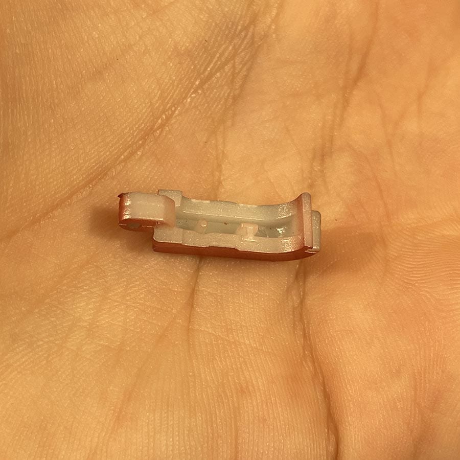Right-Shoulder-Button-for-3DS-–-Red-Replacement-Part-2.jpg