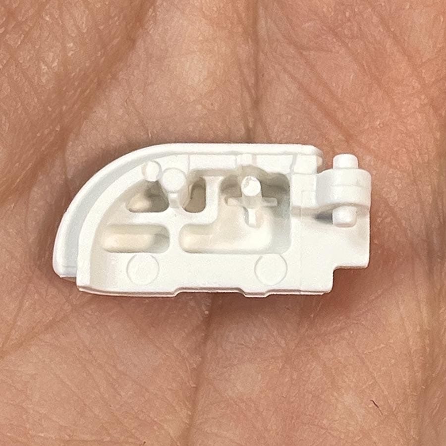 Alternative view of Right Shoulder Button for New Nintendo 3DS XL – White – Replacement Button – Brand New