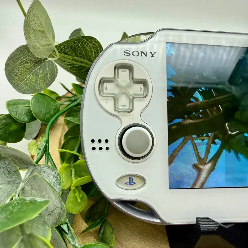 Alternative view of White PlayStation Vita 1000 – OLED Display | Modded, Cleaned & Ready to Play