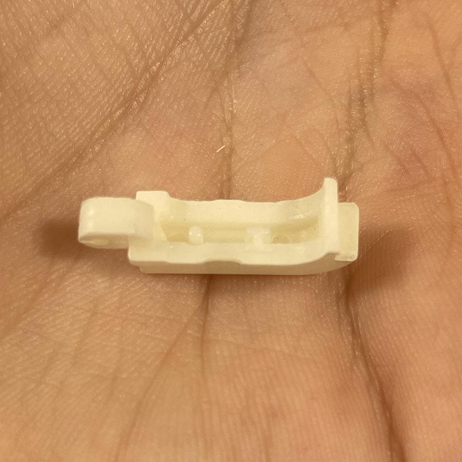 Alternative view of White Right Shoulder Button for Nintendo 3DS – Replacement
