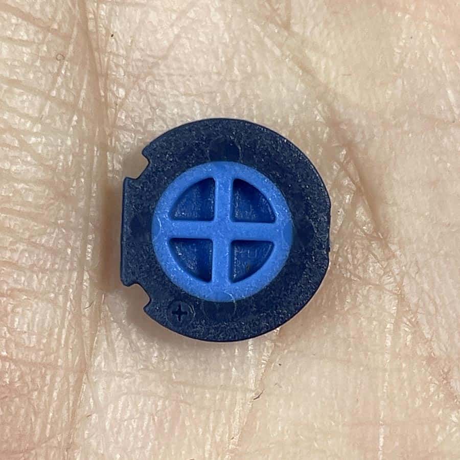 Alternative view of X Button for New Nintendo 3DS XL – Blue – Replacement Button – Brand New