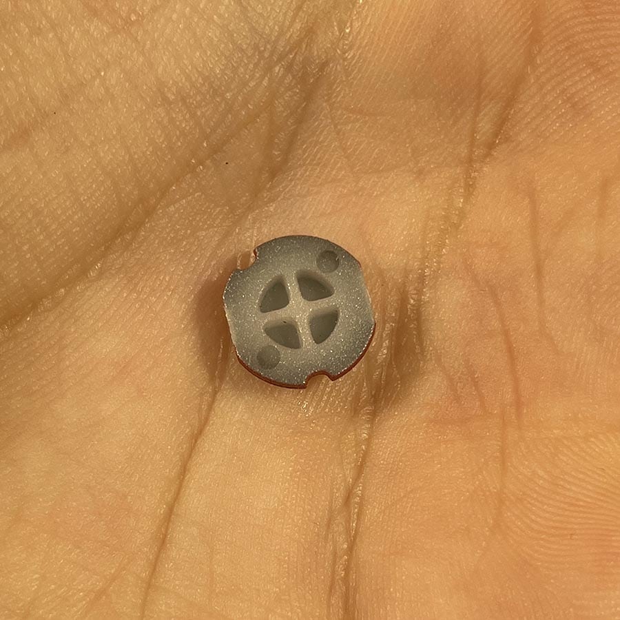 Alternative view of Y Button for 3DS – Red Replacement Part