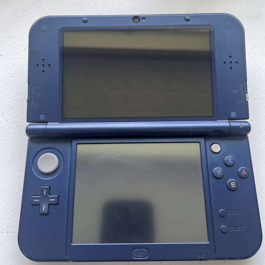 Refurbished blue Nintendo 3DS XL with 128GB preloaded games and accessories.
