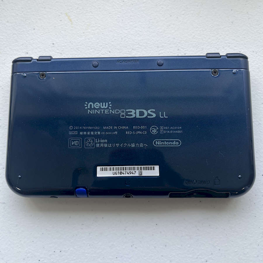 Refurbished blue Nintendo 3DS XL with 128GB preloaded games.