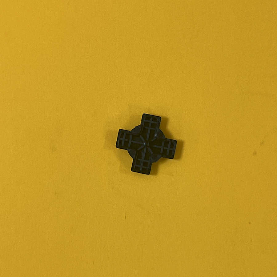 Black D-Pad for Nintendo 3DS XL, replacement component for repair.
